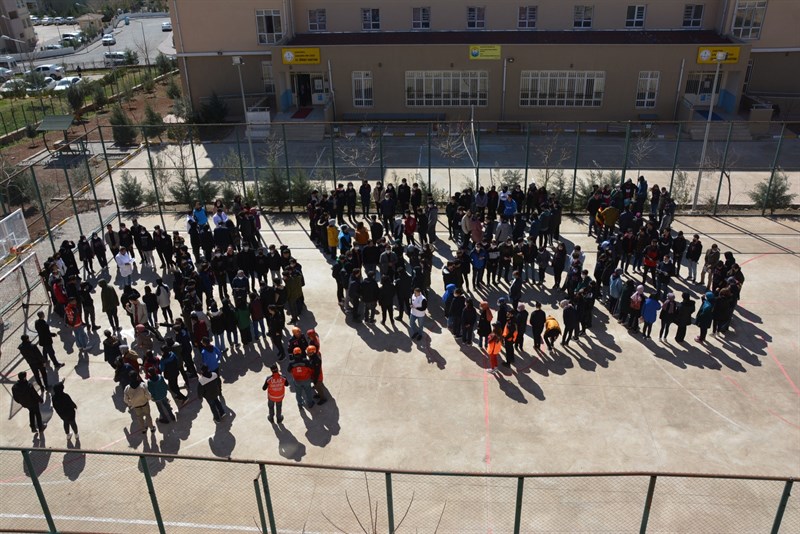 İlçemizde Tüm Okullarda Deprem Anı ve Tahliye Tatbikatı Yapıldı